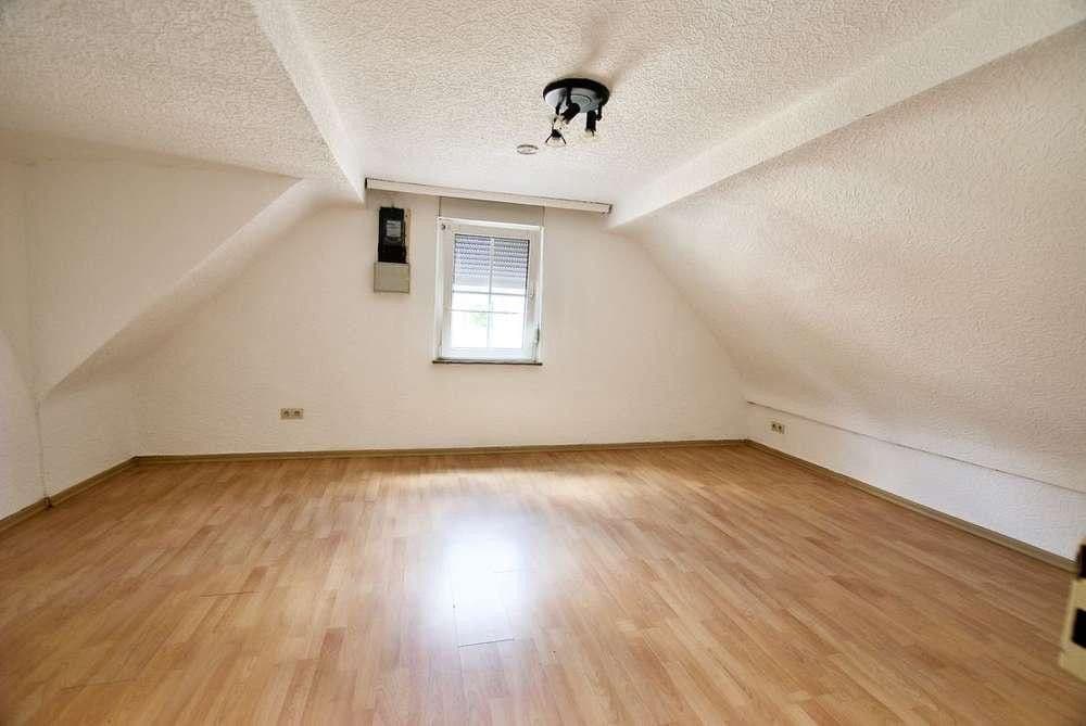 Prenájom domu 120 m², pozemok 413 m², Friedrich Ebert Str. 51, Erftstadt, Severné Porýnie - Westfálsko Prenájom domu 120 m², pozemok 413 m², Friedrich Ebert Str. 51, Erftstadt, Severné Porýnie - Westfálsko