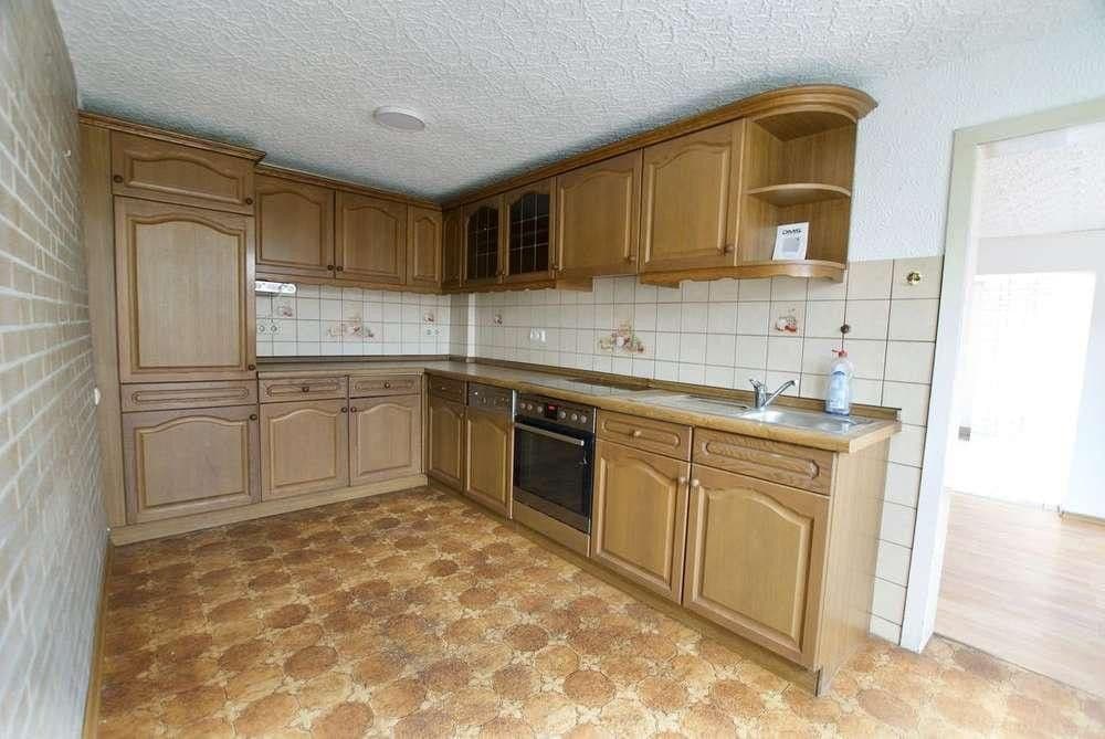 Prenájom domu 120 m², pozemok 413 m², Friedrich Ebert Str. 51, Erftstadt, Severné Porýnie - Westfálsko Prenájom domu 120 m², pozemok 413 m², Friedrich Ebert Str. 51, Erftstadt, Severné Porýnie - Westfálsko