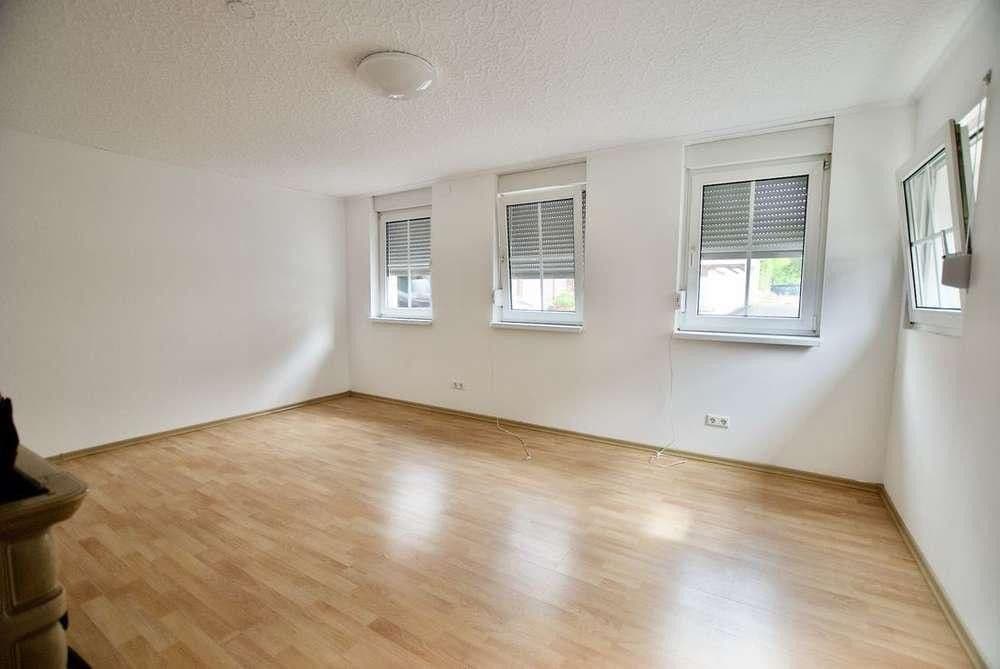 Prenájom domu 120 m², pozemok 413 m², Friedrich Ebert Str. 51, Erftstadt, Severné Porýnie - Westfálsko Prenájom domu 120 m², pozemok 413 m², Friedrich Ebert Str. 51, Erftstadt, Severné Porýnie - Westfálsko