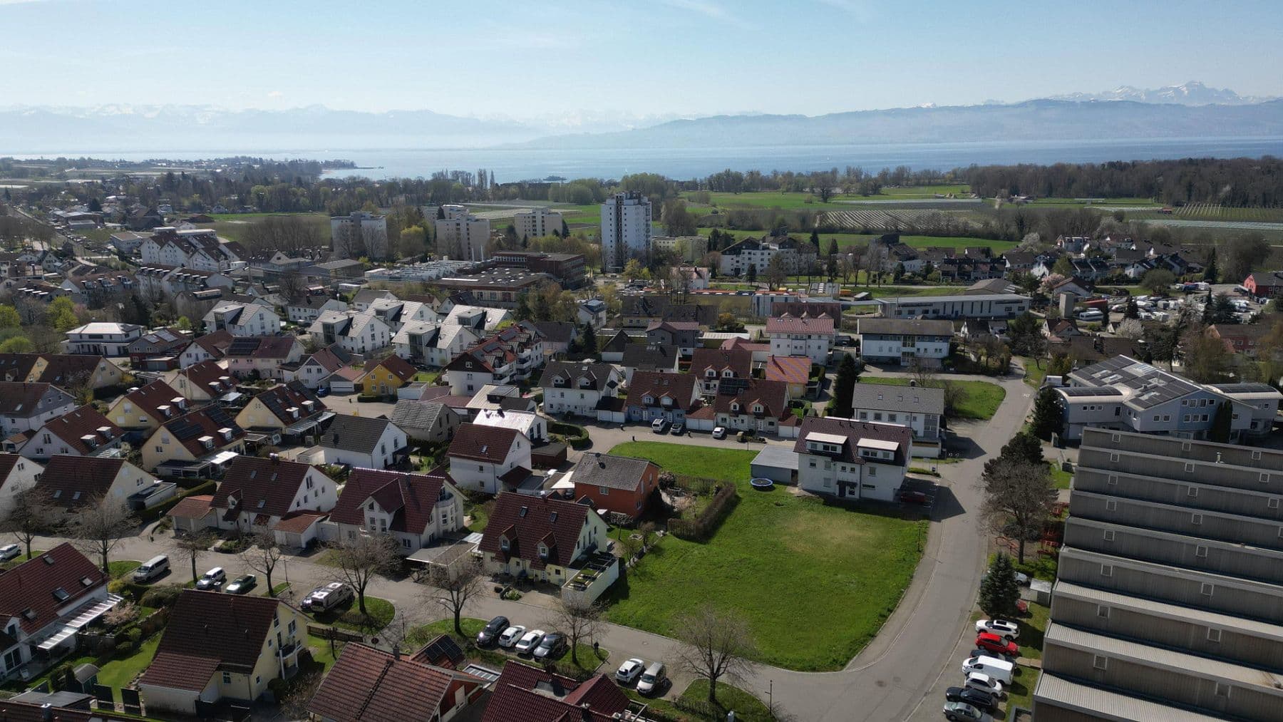 Predaj pozemku 904 m², Pfänderstrasse 37 (Ecke Säntisstrasse), Kressbronn am Bodensee, Bádensko-Wurttembersko Predaj pozemku 904 m², Pfänderstrasse 37 (Ecke Säntisstrasse), Kressbronn am Bodensee, Bádensko-Wurttembersko