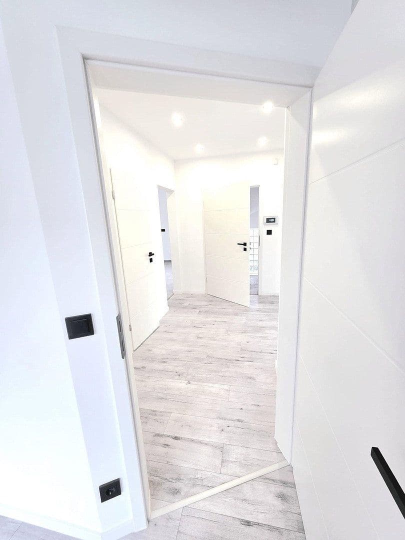 Prenájom bytu 4-izbový 100 m², Obereisesheimer Straße 21, Heilbronn, Bádensko-Wurttembersko Prenájom bytu 4-izbový 100 m², Obereisesheimer Straße 21, Heilbronn, Bádensko-Wurttembersko