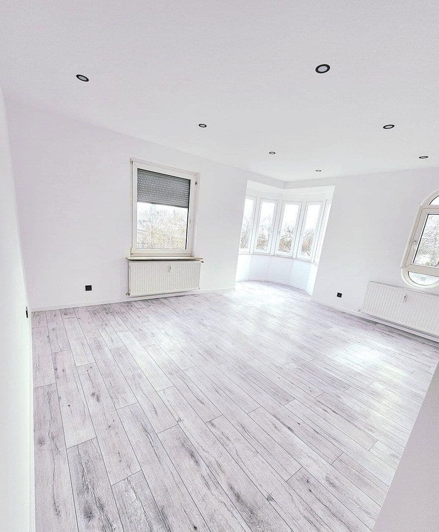 Prenájom bytu 4-izbový 100 m², Obereisesheimer Straße 21, Heilbronn, Bádensko-Wurttembersko Prenájom bytu 4-izbový 100 m², Obereisesheimer Straße 21, Heilbronn, Bádensko-Wurttembersko