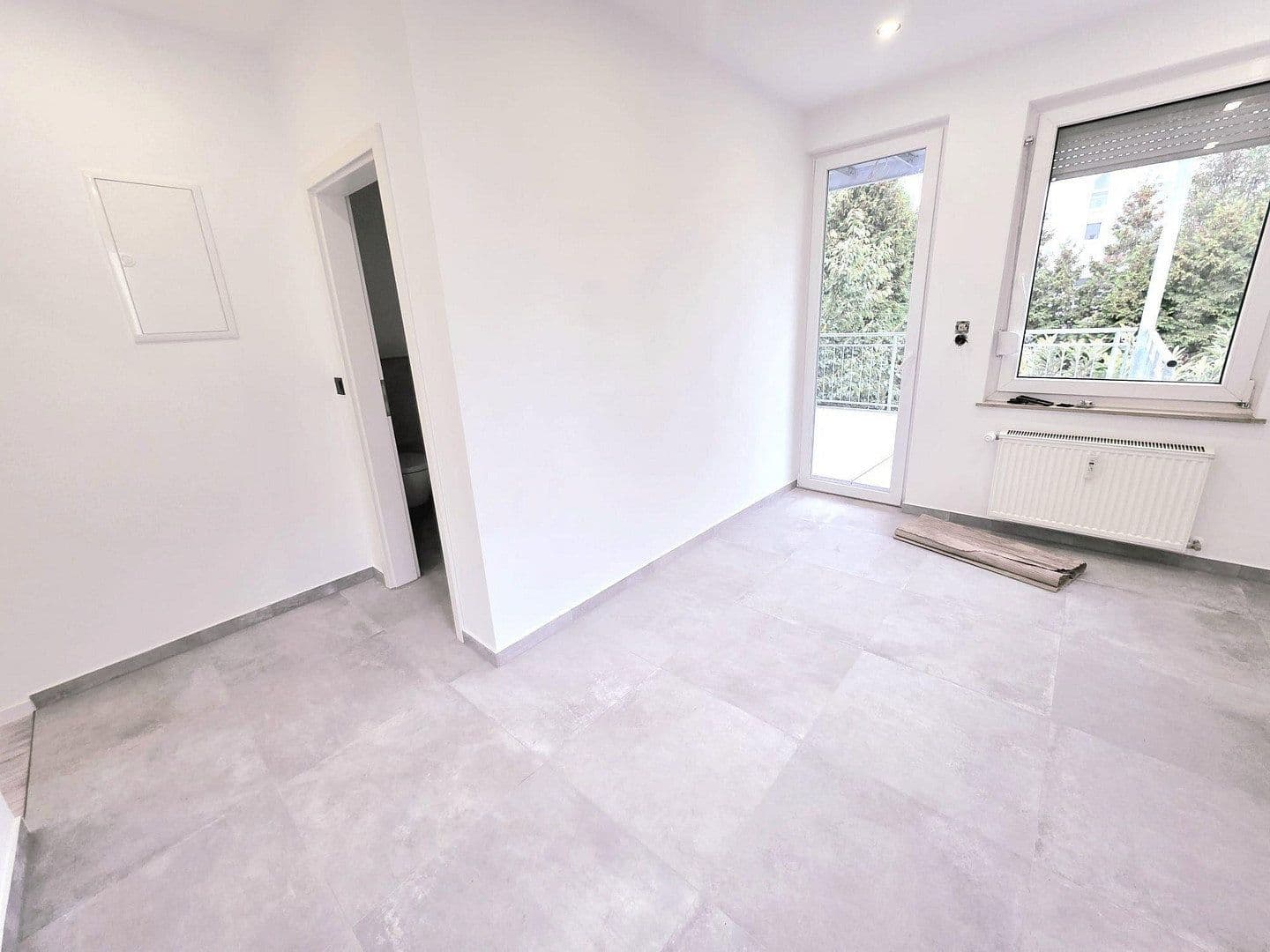 Prenájom bytu 4-izbový 100 m², Obereisesheimer Straße 21, Heilbronn, Bádensko-Wurttembersko Prenájom bytu 4-izbový 100 m², Obereisesheimer Straße 21, Heilbronn, Bádensko-Wurttembersko
