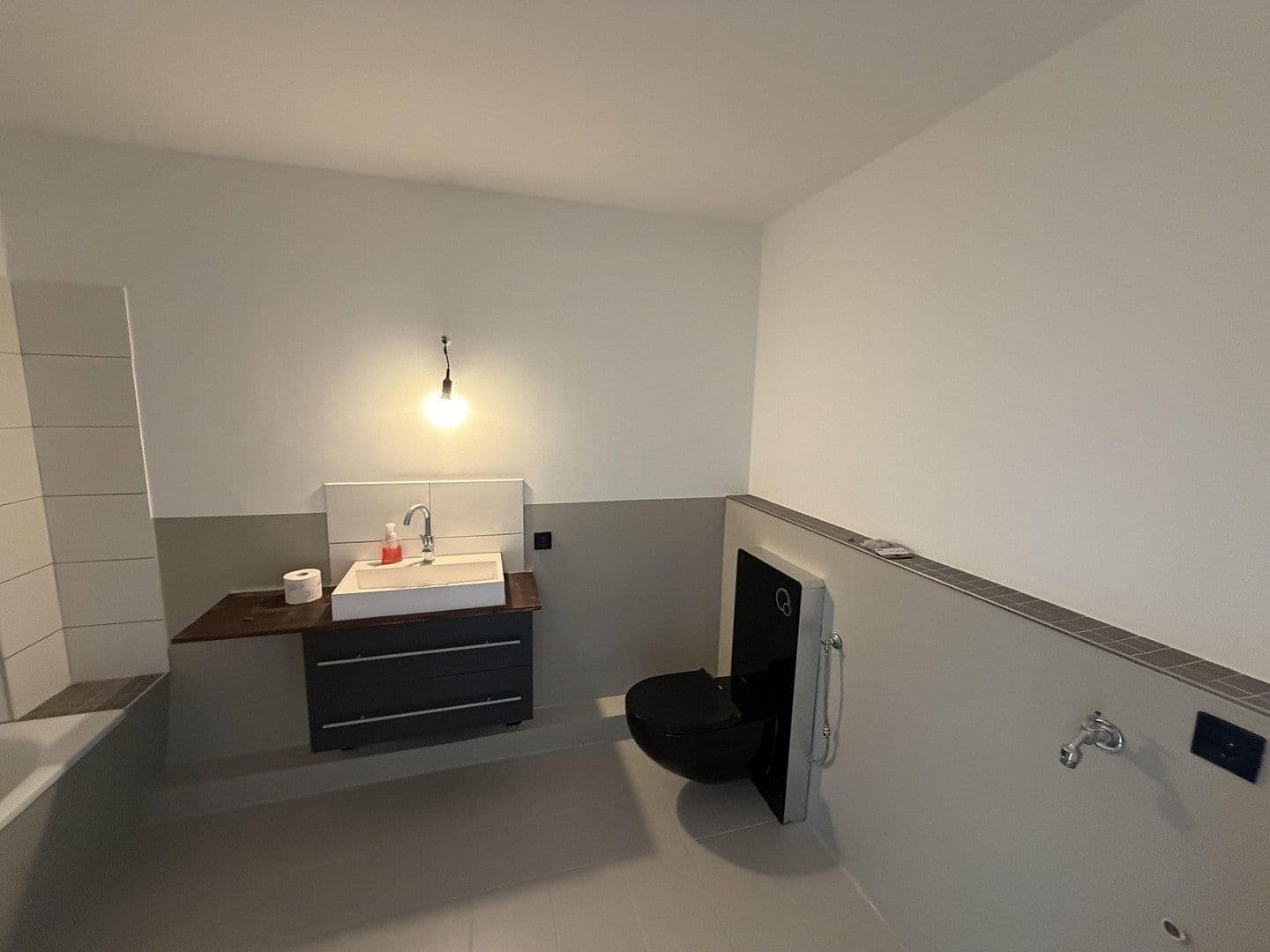 Prenájom bytu 3-izbový 63 m², Pampow, Meklenbursko-Predpomoransko Prenájom bytu 3-izbový 63 m², Pampow, Meklenbursko-Predpomoransko