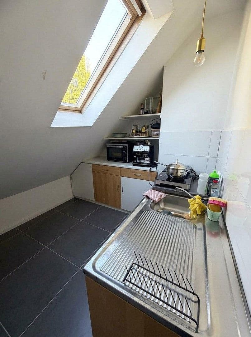 Prenájom bytu 2-izbový 55 m², Bataverstr. 28, Köln, Severné Porýnie - Westfálsko Prenájom bytu 2-izbový 55 m², Bataverstr. 28, Köln, Severné Porýnie - Westfálsko