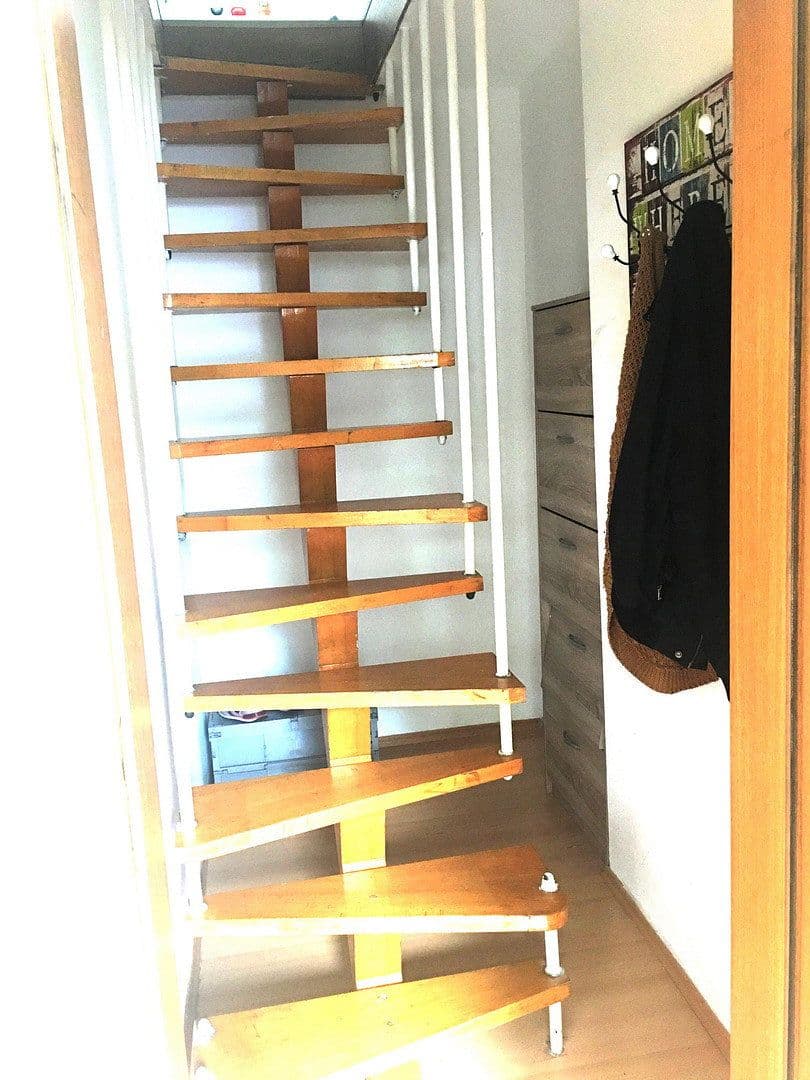 Prenájom bytu 2-izbový 55 m², Bataverstr. 28, Köln, Severné Porýnie - Westfálsko Prenájom bytu 2-izbový 55 m², Bataverstr. 28, Köln, Severné Porýnie - Westfálsko