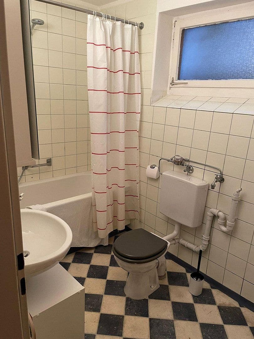 Prenájom bytu 2-izbový 60 m², Würzburg, Bavorsko Prenájom bytu 2-izbový 60 m², Würzburg, Bavorsko