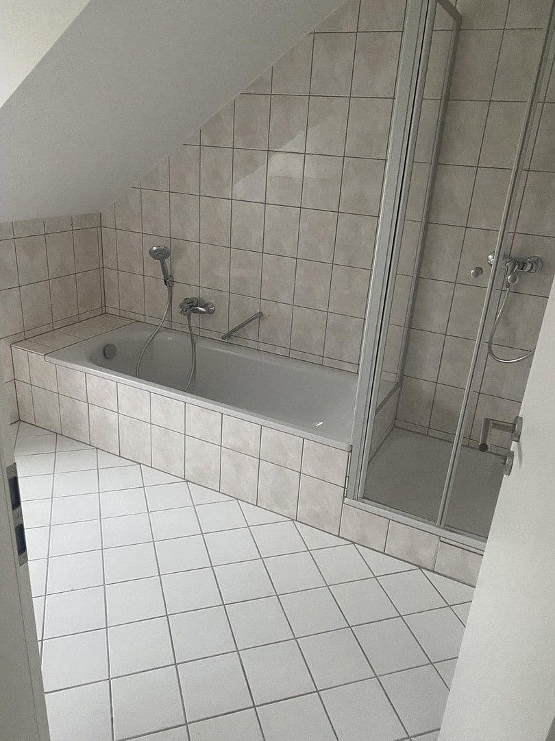 Predaj bytu 3-izbový 80 m², Ritter-Honius-Straße 10, Rohrbach, Porýnie-Falcko Predaj bytu 3-izbový 80 m², Ritter-Honius-Straße 10, Rohrbach, Porýnie-Falcko