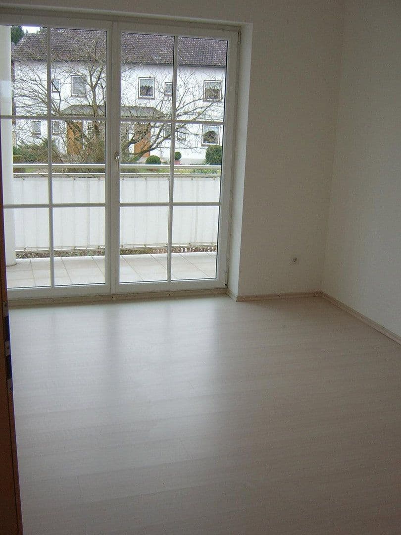 Prenájom domu 210 m², pozemok 500 m², Elkofener Weg 31, Grafing b. München, Bavorsko Prenájom domu 210 m², pozemok 500 m², Elkofener Weg 31, Grafing b. München, Bavorsko