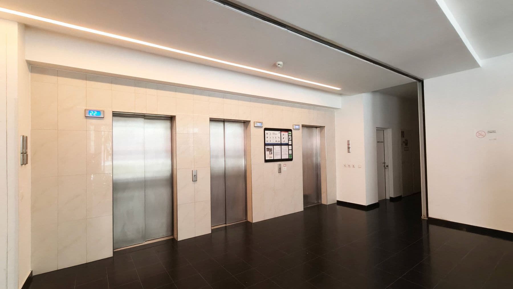 Predaj bytu 2-izbový 61 m², Delugan-Meissl-Tower 7, Wien, Viedeň Predaj bytu 2-izbový 61 m², Delugan-Meissl-Tower 7, Wien, Viedeň