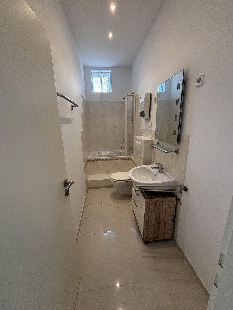 Prenájom bytu 2-izbový 54 m², Wiesenstr. 12, Wuppertal, Severné Porýnie - Westfálsko Prenájom bytu 2-izbový 54 m², Wiesenstr. 12, Wuppertal, Severné Porýnie - Westfálsko