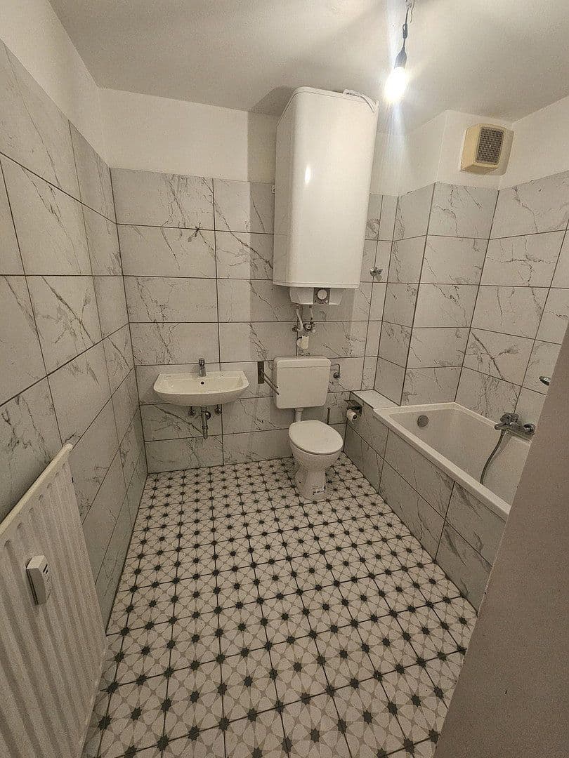 Prenájom bytu 2-izbový 60 m², In der Atzing 11, Eisenberg (Pfalz), Porýnie-Falcko Prenájom bytu 2-izbový 60 m², In der Atzing 11, Eisenberg (Pfalz), Porýnie-Falcko
