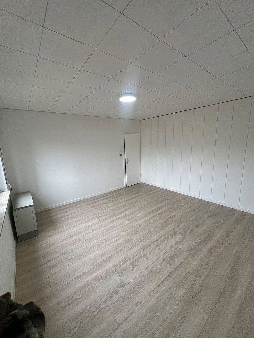 Prenájom bytu 3-izbový 72 m², Hirschberger Straße 6, Wolfsburg, Dolné Sasko Prenájom bytu 3-izbový 72 m², Hirschberger Straße 6, Wolfsburg, Dolné Sasko