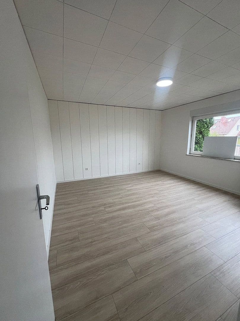 Prenájom bytu 3-izbový 72 m², Hirschberger Straße 6, Wolfsburg, Dolné Sasko Prenájom bytu 3-izbový 72 m², Hirschberger Straße 6, Wolfsburg, Dolné Sasko