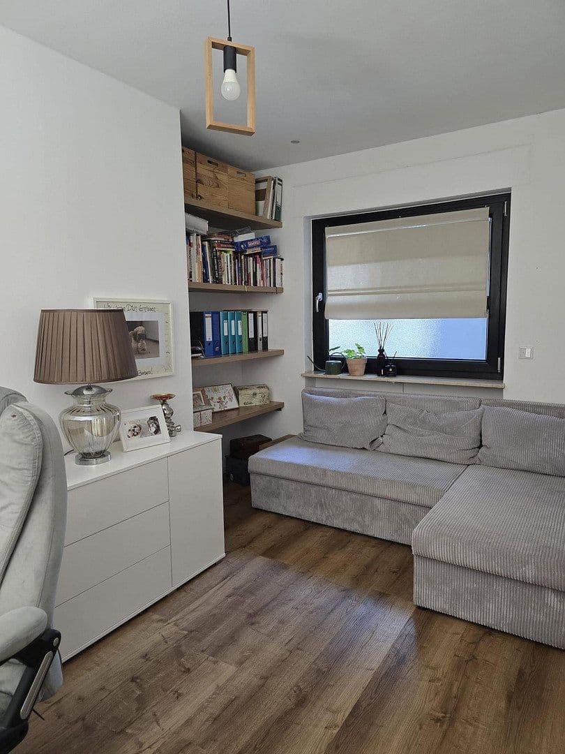 Prenájom bytu 3-izbový 83 m², Akademiestr. 27, Hanau, Hesensko Prenájom bytu 3-izbový 83 m², Akademiestr. 27, Hanau, Hesensko
