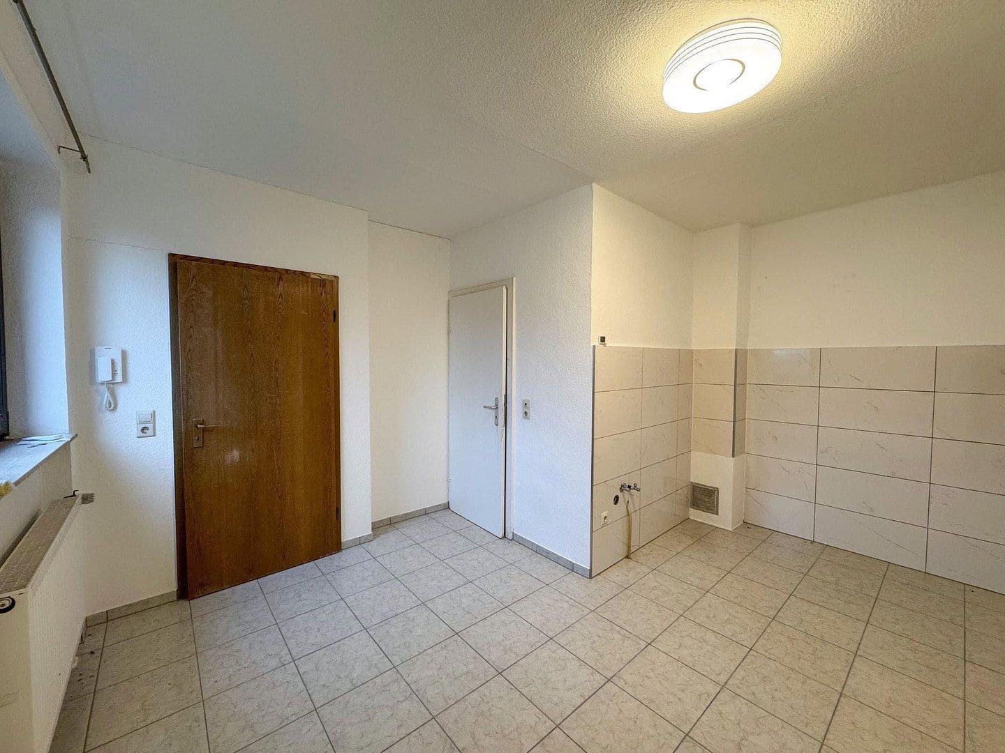 Predaj nebytového priestoru 3.902 m², Großkarlbach, Porýnie-Falcko Predaj nebytového priestoru 3.902 m², Großkarlbach, Porýnie-Falcko