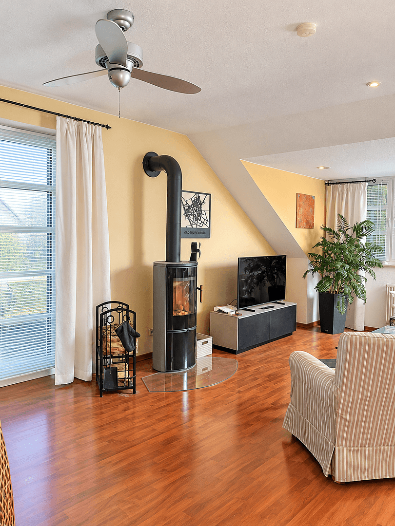 Prenájom bytu 4-izbový 145 m², Dr.-Albert-David-Straße 19, Burgwedel, Dolné Sasko Prenájom bytu 4-izbový 145 m², Dr.-Albert-David-Straße 19, Burgwedel, Dolné Sasko