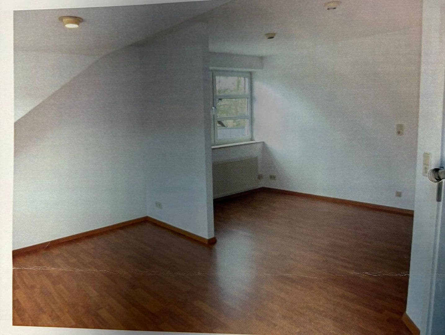 Prenájom bytu 4-izbový 145 m², Dr.-Albert-David-Straße 19, Burgwedel, Dolné Sasko Prenájom bytu 4-izbový 145 m², Dr.-Albert-David-Straße 19, Burgwedel, Dolné Sasko