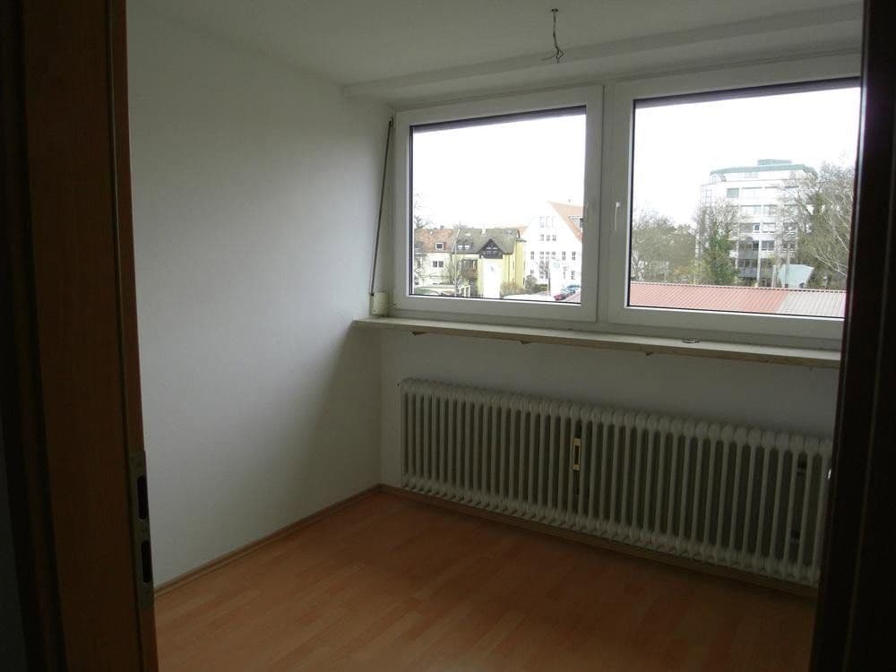 Prenájom bytu 4-izbový 81 m², Fritz-von-Röth-Straße 28, Nürnberg, Bavorsko Prenájom bytu 4-izbový 81 m², Fritz-von-Röth-Straße 28, Nürnberg, Bavorsko