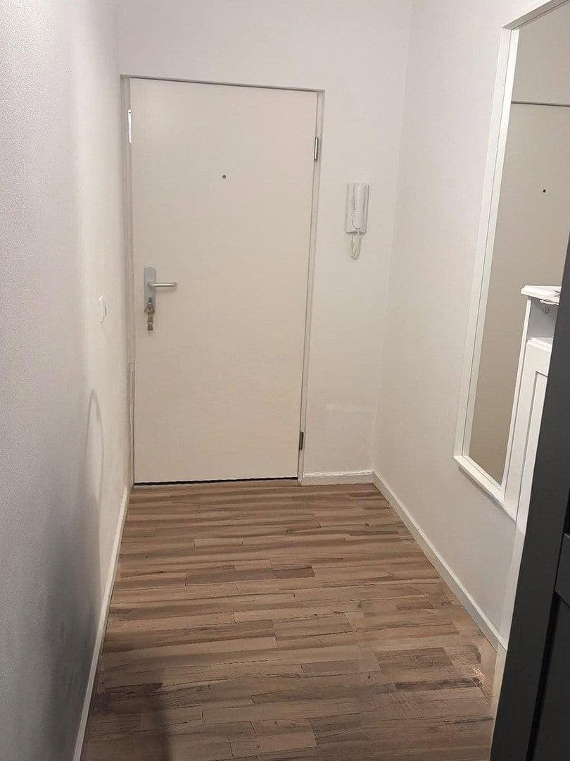 Prenájom bytu 3-izbový 92 m², Frankfurt am Main, Hesensko Prenájom bytu 3-izbový 92 m², Frankfurt am Main, Hesensko