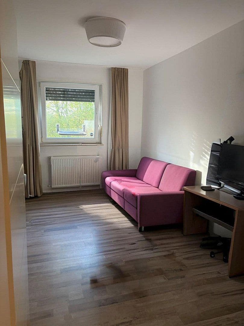 Prenájom bytu 3-izbový 92 m², Frankfurt am Main, Hesensko Prenájom bytu 3-izbový 92 m², Frankfurt am Main, Hesensko