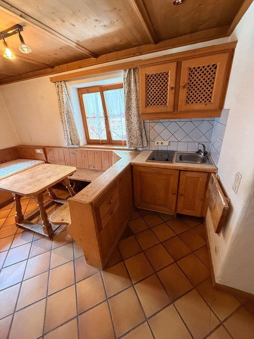 Prenájom bytu 1-izbový 22 m², Kitzbühel, Tirolsko Prenájom bytu 1-izbový 22 m², Kitzbühel, Tirolsko