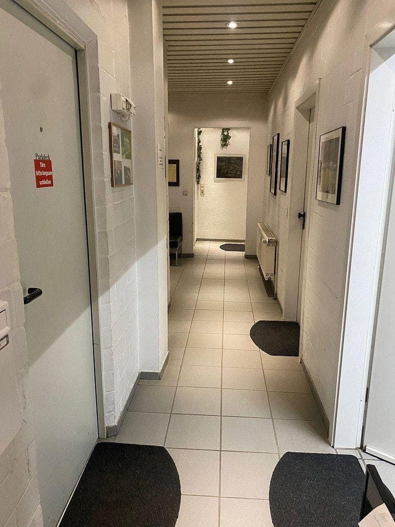 Prenájom bytu 6-izbový 246 m², Velbert, Severné Porýnie - Westfálsko Prenájom bytu 6-izbový 246 m², Velbert, Severné Porýnie - Westfálsko