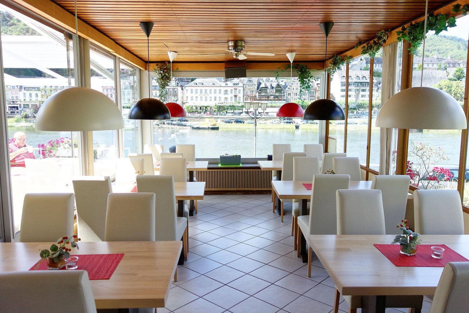 Predaj nebytového priestoru 567 m², Kerwerstraße 1–5, Cochem, Porýnie-Falcko Predaj nebytového priestoru 567 m², Kerwerstraße 1–5, Cochem, Porýnie-Falcko
