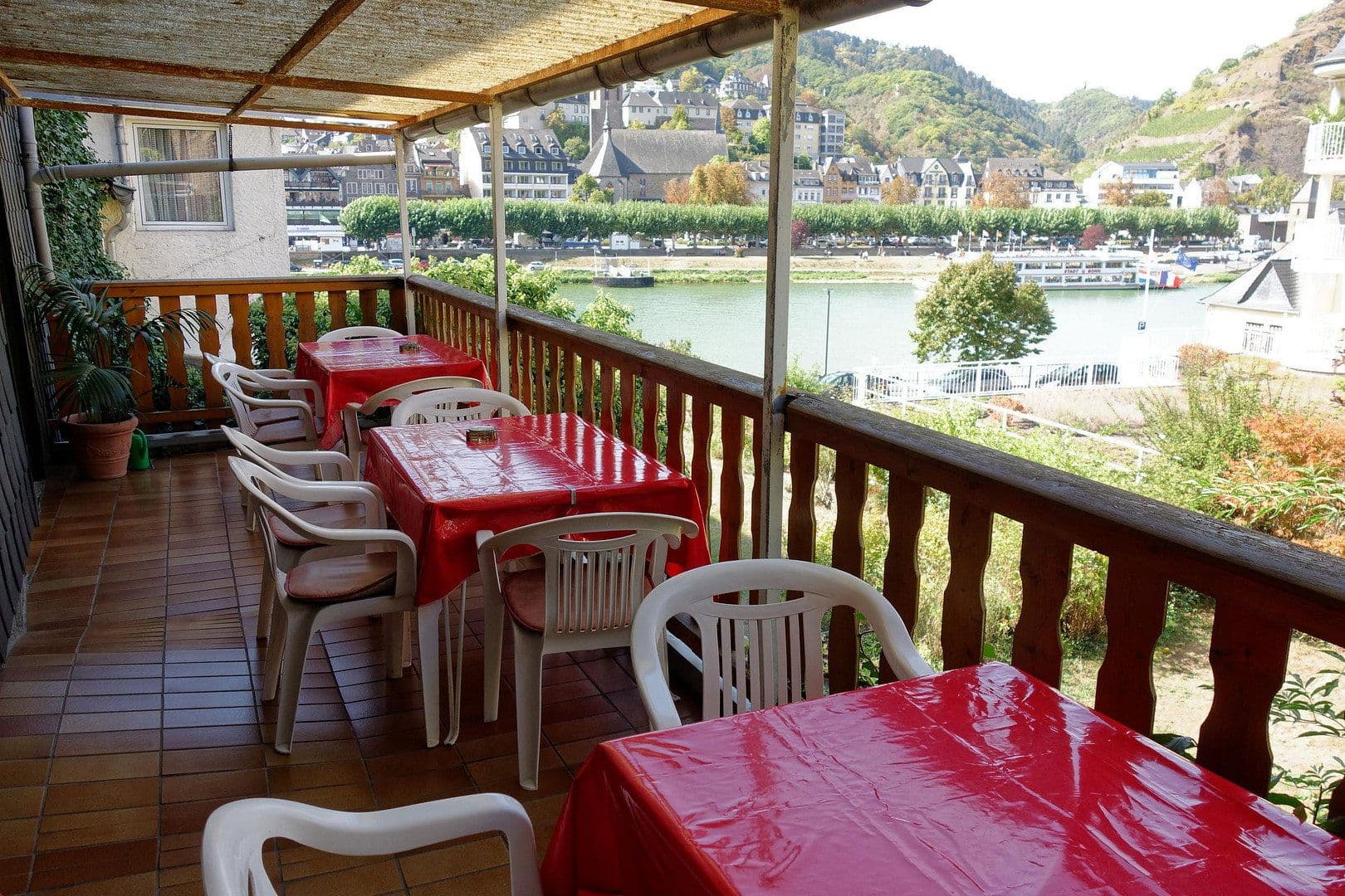 Predaj nebytového priestoru 567 m², Kerwerstraße 1–5, Cochem, Porýnie-Falcko Predaj nebytového priestoru 567 m², Kerwerstraße 1–5, Cochem, Porýnie-Falcko