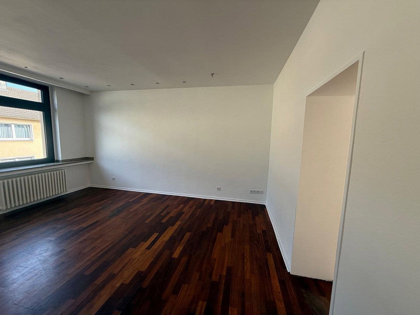 Prenájom bytu 3-izbový 86 m², Wuppertal, Severné Porýnie - Westfálsko Prenájom bytu 3-izbový 86 m², Wuppertal, Severné Porýnie - Westfálsko