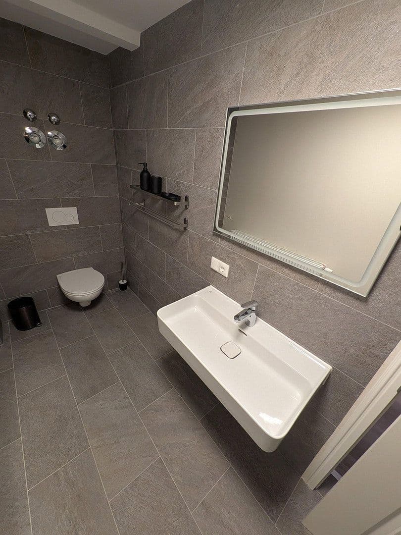 Prenájom bytu 3-izbový 89 m², Moritzstraße 68, Wiesbaden, Hesensko Prenájom bytu 3-izbový 89 m², Moritzstraße 68, Wiesbaden, Hesensko