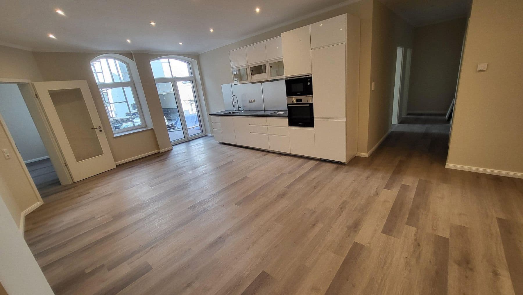 Prenájom bytu 5-izbový 128 m², Moritzstraße 68, Wiesbaden, Hesensko Prenájom bytu 5-izbový 128 m², Moritzstraße 68, Wiesbaden, Hesensko