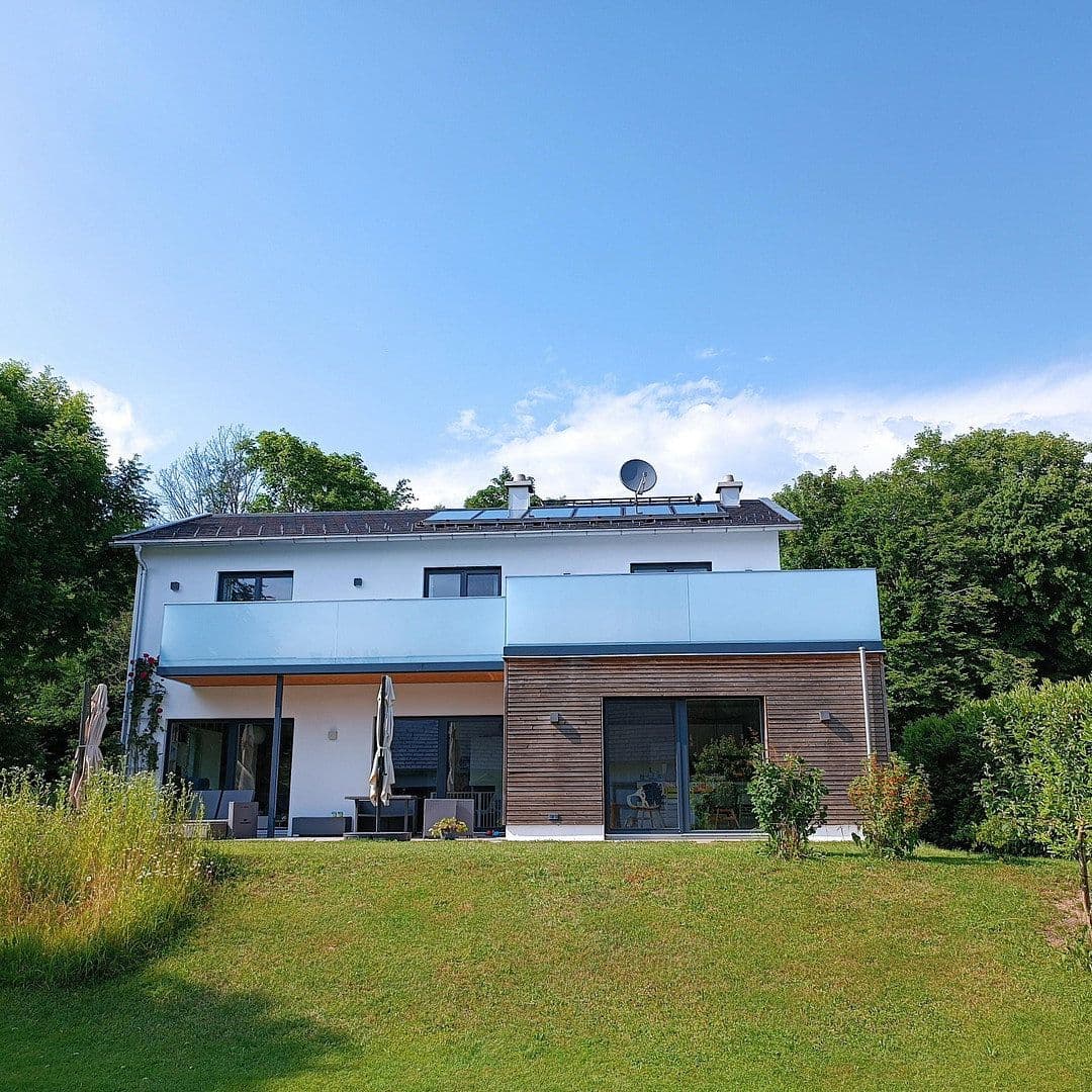 Predaj domu 188 m², pozemok 1.100 m², Traunstein, Bavorsko Predaj domu 188 m², pozemok 1.100 m², Traunstein, Bavorsko