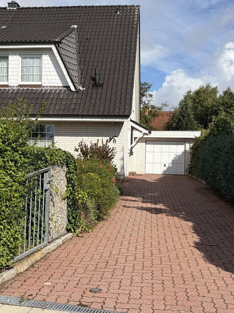 Predaj domu 160 m², pozemok 777 m², Lübeck, Šlezvicko-Holštajnsko Predaj domu 160 m², pozemok 777 m², Lübeck, Šlezvicko-Holštajnsko