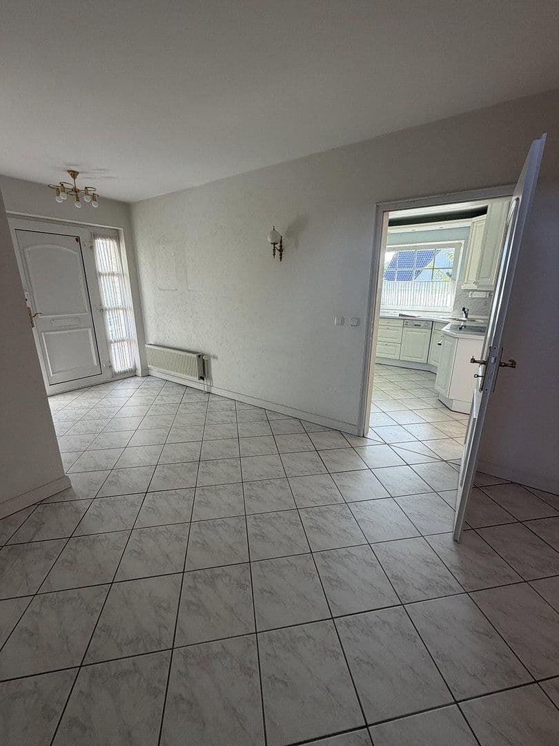 Predaj domu 160 m², pozemok 777 m², Lübeck, Šlezvicko-Holštajnsko Predaj domu 160 m², pozemok 777 m², Lübeck, Šlezvicko-Holštajnsko