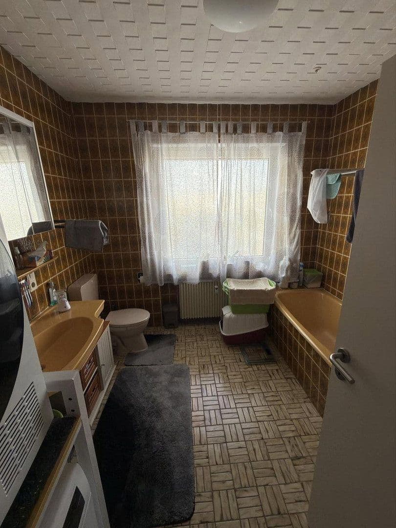 Predaj domu 234 m², pozemok 465 m², Oberstraße 22, Faid, Porýnie-Falcko Predaj domu 234 m², pozemok 465 m², Oberstraße 22, Faid, Porýnie-Falcko