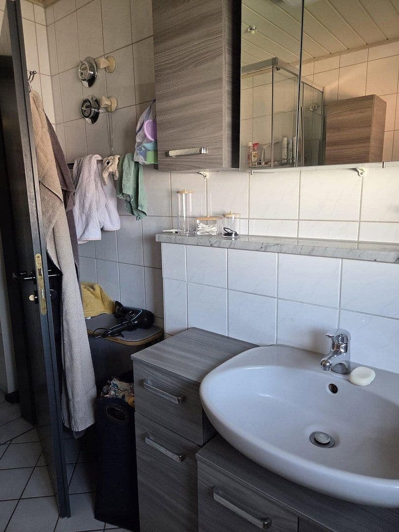 Prenájom bytu 3-izbový 90 m², Aufkirchener Weg 12, Erding, Bavorsko Prenájom bytu 3-izbový 90 m², Aufkirchener Weg 12, Erding, Bavorsko