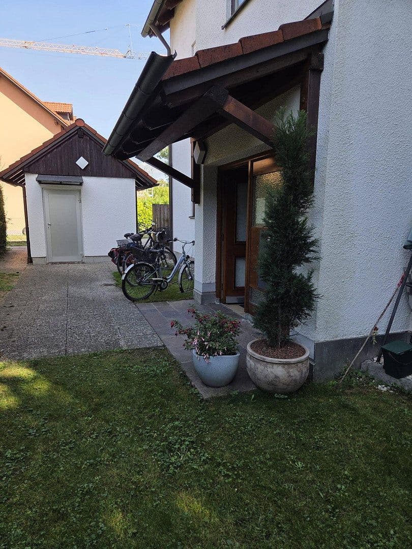 Prenájom bytu 3-izbový 90 m², Aufkirchener Weg 12, Erding, Bavorsko Prenájom bytu 3-izbový 90 m², Aufkirchener Weg 12, Erding, Bavorsko
