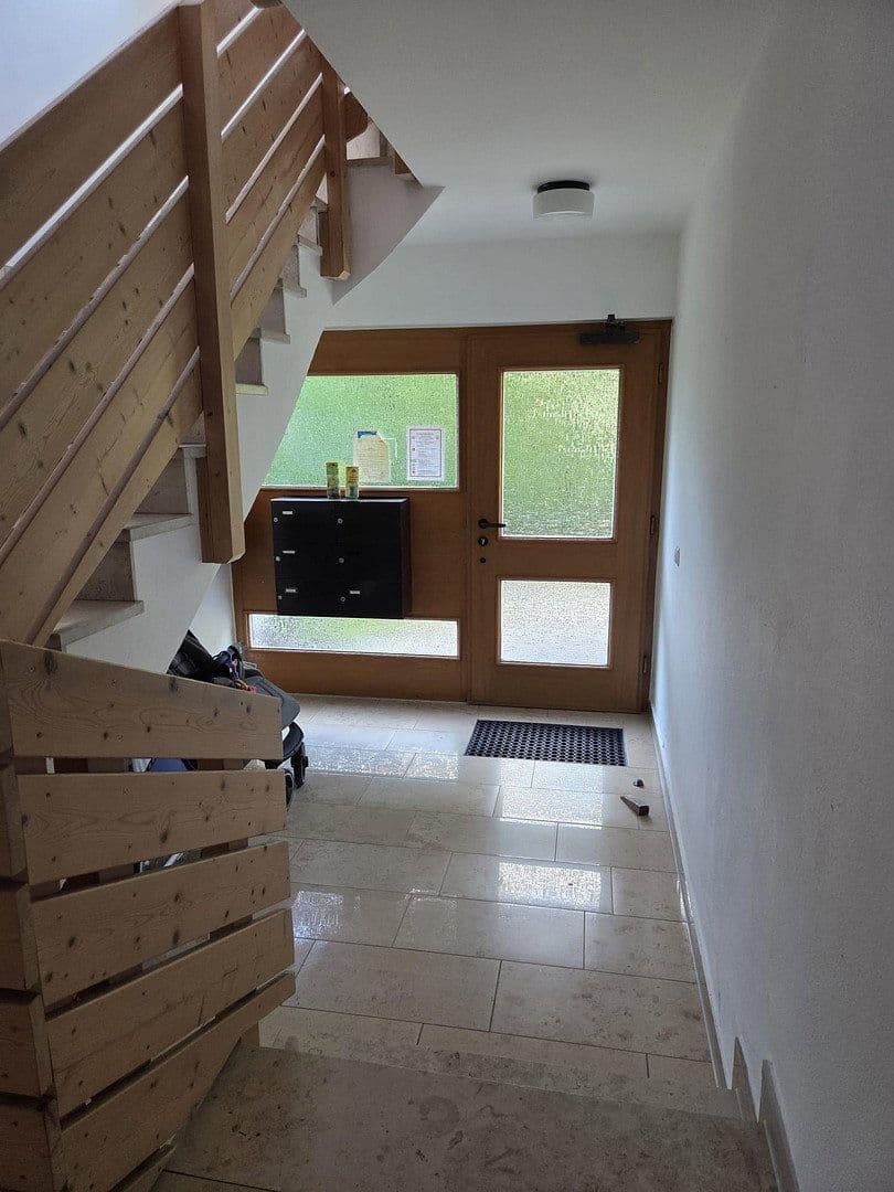Prenájom bytu 3-izbový 90 m², Aufkirchener Weg 12, Erding, Bavorsko Prenájom bytu 3-izbový 90 m², Aufkirchener Weg 12, Erding, Bavorsko