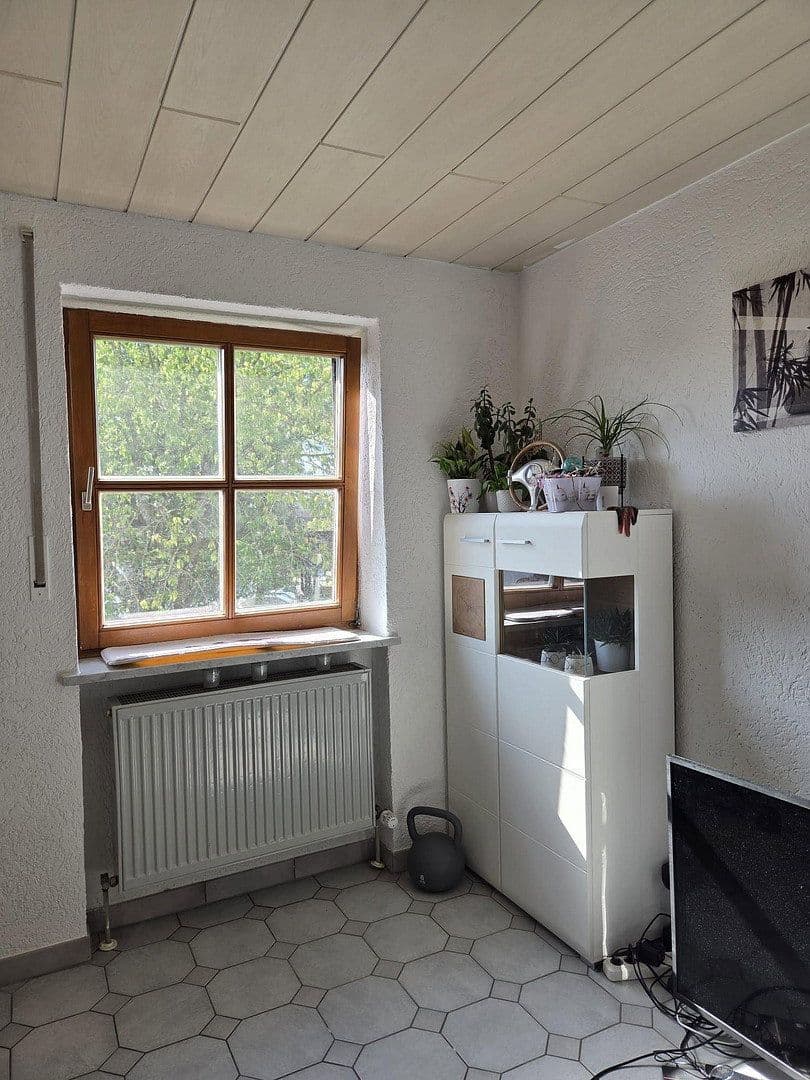 Prenájom bytu 3-izbový 90 m², Aufkirchener Weg 12, Erding, Bavorsko Prenájom bytu 3-izbový 90 m², Aufkirchener Weg 12, Erding, Bavorsko