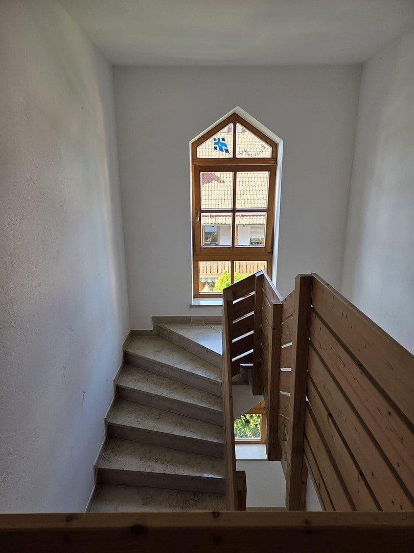 Prenájom bytu 3-izbový 90 m², Aufkirchener Weg 12, Erding, Bavorsko Prenájom bytu 3-izbový 90 m², Aufkirchener Weg 12, Erding, Bavorsko