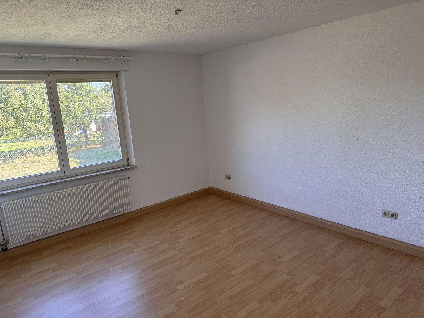 Prenájom bytu 3-izbový 63 m², Lichtenau, Bádensko-Wurttembersko Prenájom bytu 3-izbový 63 m², Lichtenau, Bádensko-Wurttembersko