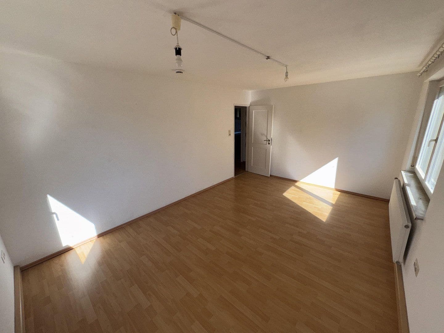 Prenájom bytu 3-izbový 63 m², Lichtenau, Bádensko-Wurttembersko Prenájom bytu 3-izbový 63 m², Lichtenau, Bádensko-Wurttembersko
