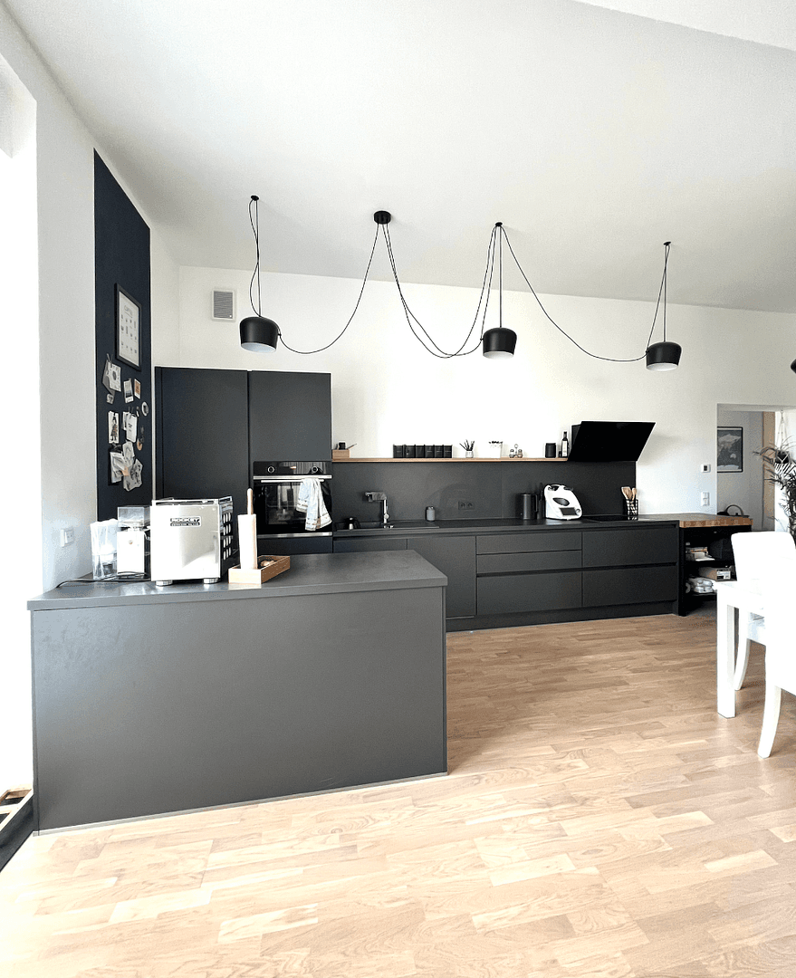 Prenájom bytu 3-izbový 89 m², Offenbach, Hesensko Prenájom bytu 3-izbový 89 m², Offenbach, Hesensko