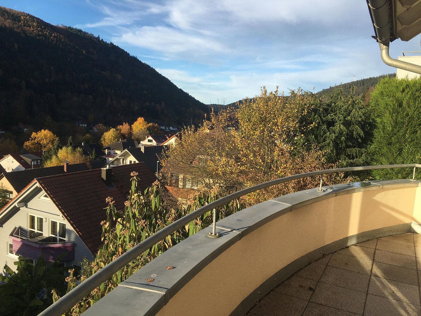 Predaj domu 177 m², pozemok 440 m², Höfen an der Enz, Bádensko-Wurttembersko Predaj domu 177 m², pozemok 440 m², Höfen an der Enz, Bádensko-Wurttembersko