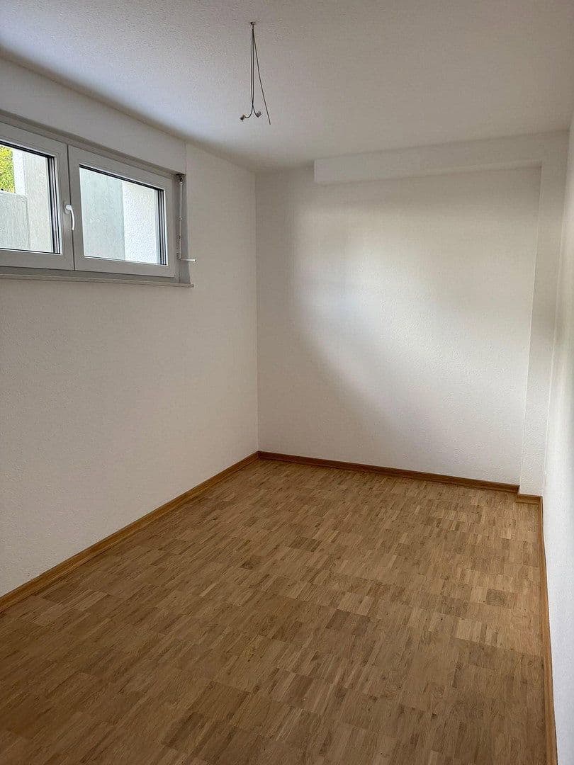 Prenájom domu 136 m², pozemok 350 m², Steinenbronner Straße 31, Sindelfingen, Bádensko-Wurttembersko Prenájom domu 136 m², pozemok 350 m², Steinenbronner Straße 31, Sindelfingen, Bádensko-Wurttembersko