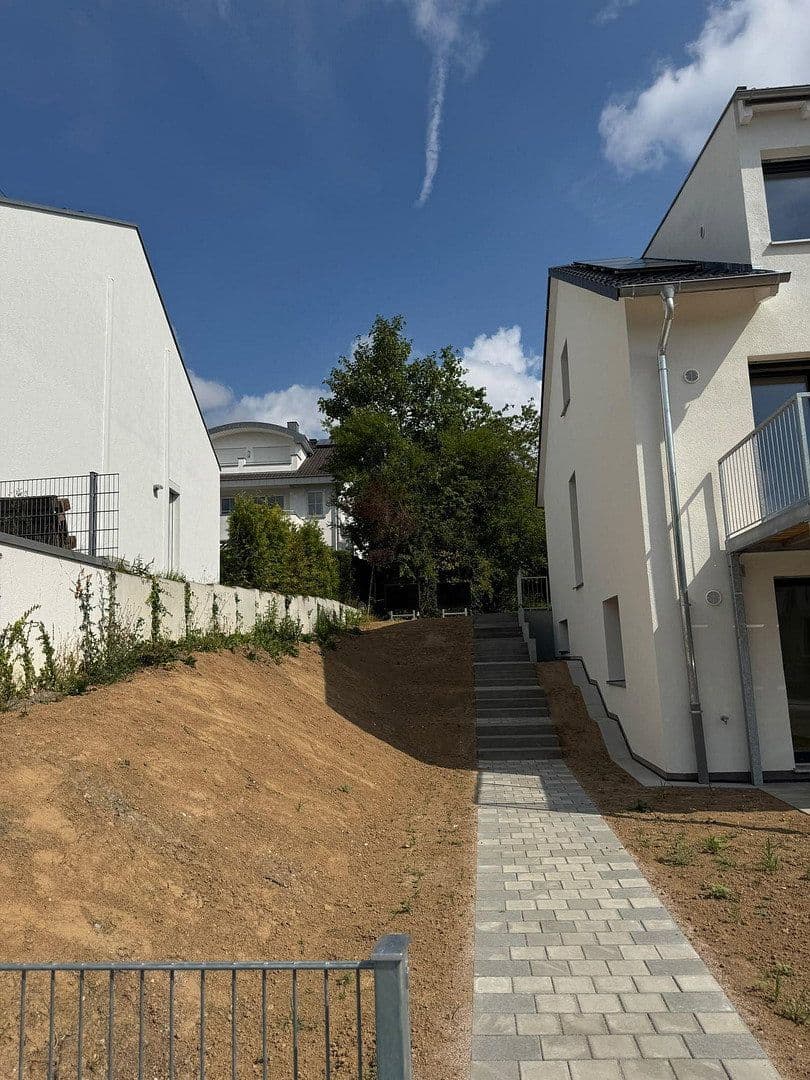 Prenájom domu 136 m², pozemok 350 m², Steinenbronner Straße 31, Sindelfingen, Bádensko-Wurttembersko Prenájom domu 136 m², pozemok 350 m², Steinenbronner Straße 31, Sindelfingen, Bádensko-Wurttembersko