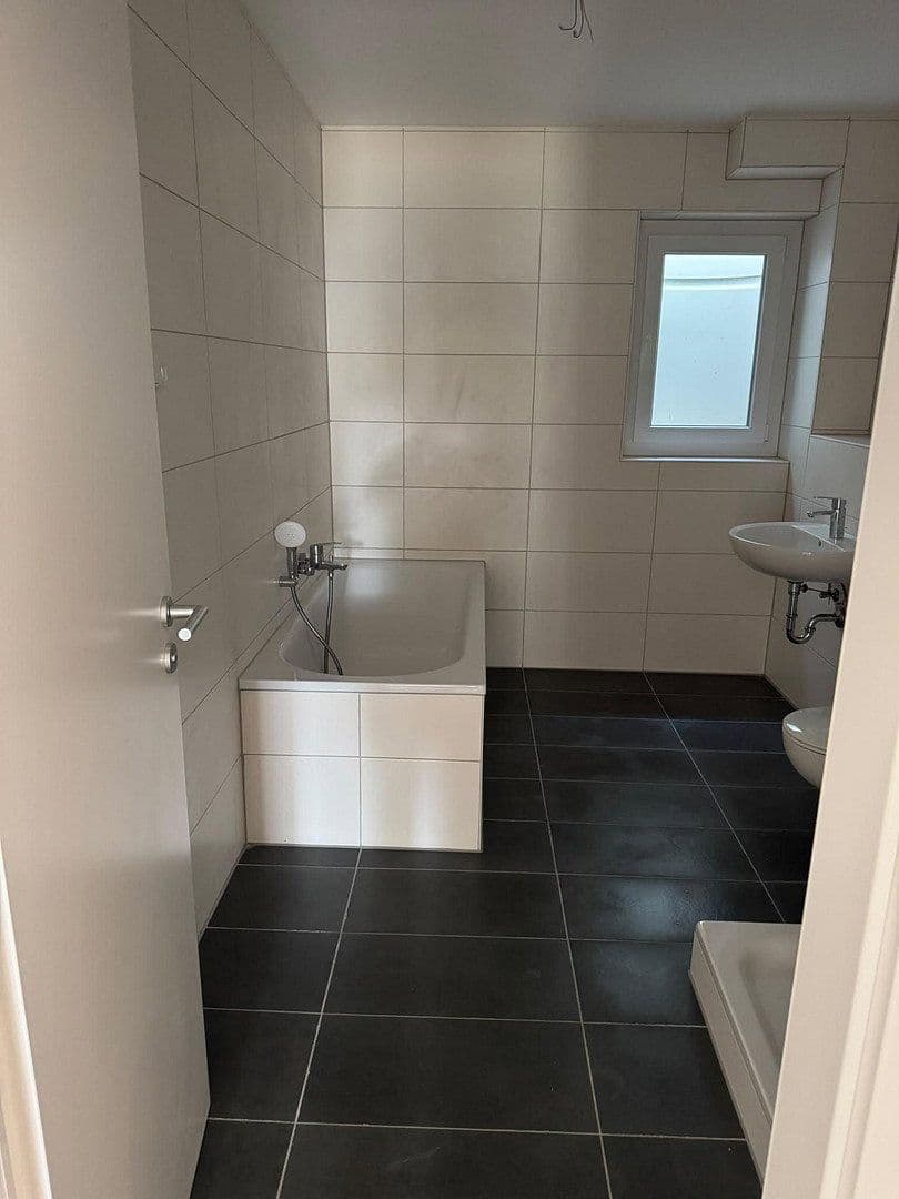 Prenájom domu 136 m², pozemok 350 m², Steinenbronner Straße 31, Sindelfingen, Bádensko-Wurttembersko Prenájom domu 136 m², pozemok 350 m², Steinenbronner Straße 31, Sindelfingen, Bádensko-Wurttembersko