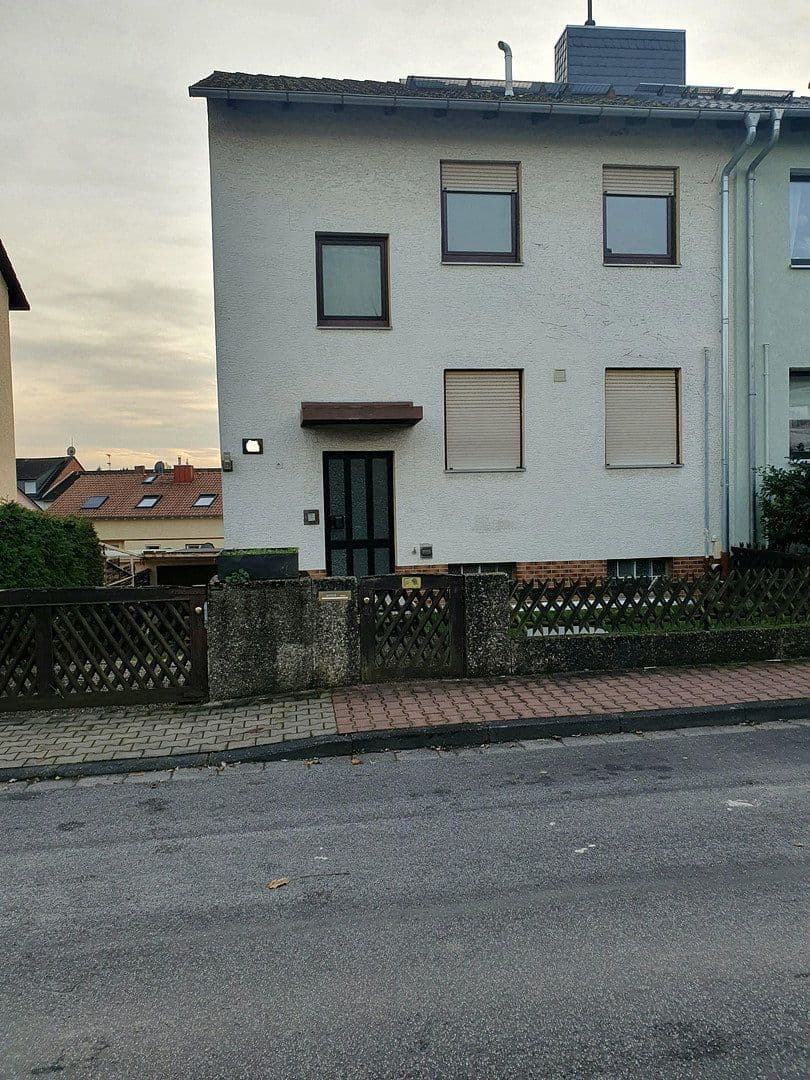 Predaj domu 125 m², pozemok 297 m², Bruchköbel, Hesensko Predaj domu 125 m², pozemok 297 m², Bruchköbel, Hesensko