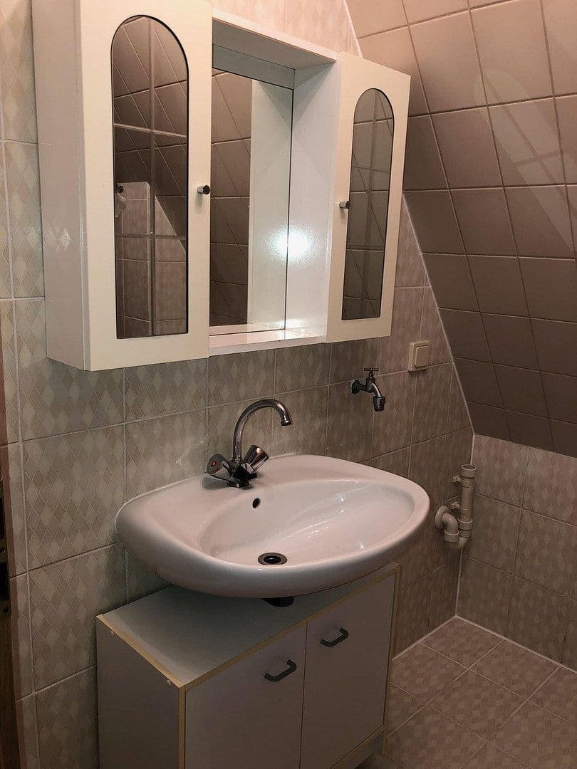 Prenájom bytu 1-izbový 30 m², Freisinger Straße 13, Haag a. d. Amper, Bavorsko Prenájom bytu 1-izbový 30 m², Freisinger Straße 13, Haag a. d. Amper, Bavorsko
